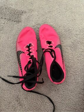 Pink Nike Zoom Rival M track spikes